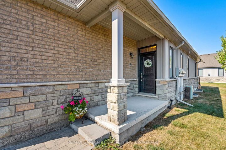 Property Photo: 54 Borden Trail ON L3B 5X1