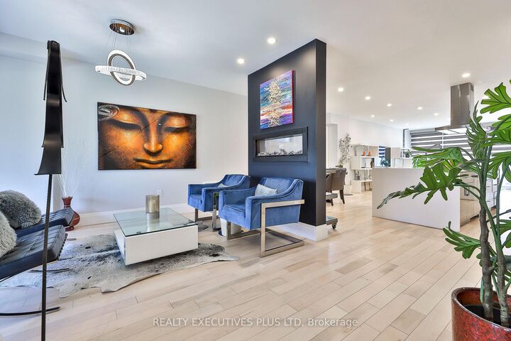 Property Photo: 199 Beech Avenue Main House ON M4E 3H8