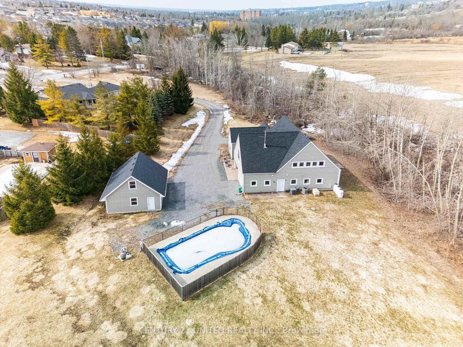 Property Photo: 590 Maniece Avenue ON K9J 6X9