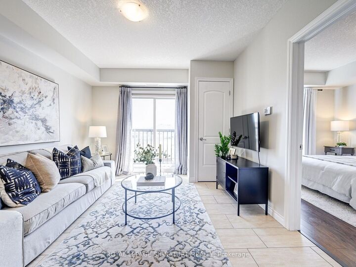 Property Photo:  886 Golf Links Road 205  ON L9K 1J8 