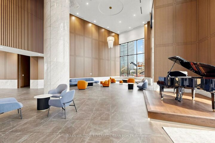Property Photo: 18 Esther Shiner Boulevard 3102 ON M2K 0J7