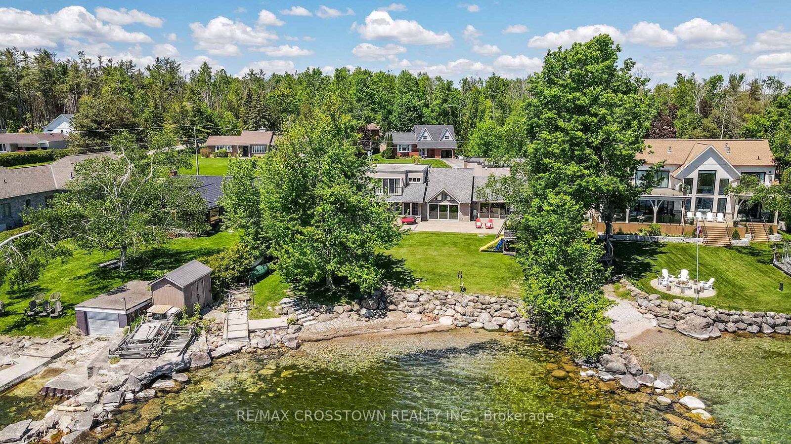 Property Photo: 183 Lakeshore Road W ON L0L 2E0
