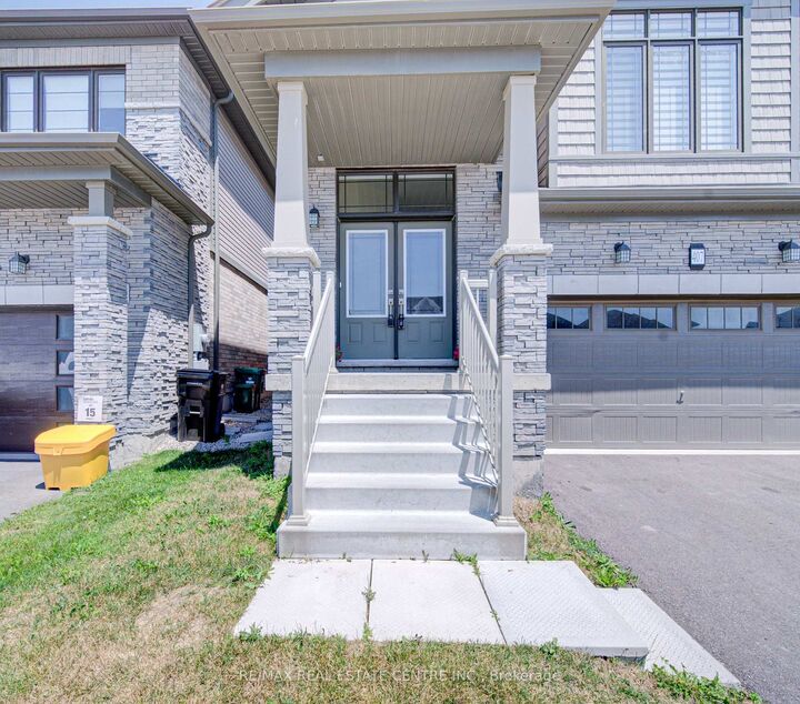 Property Photo: 407 Dolman Street ON N0B 1M0