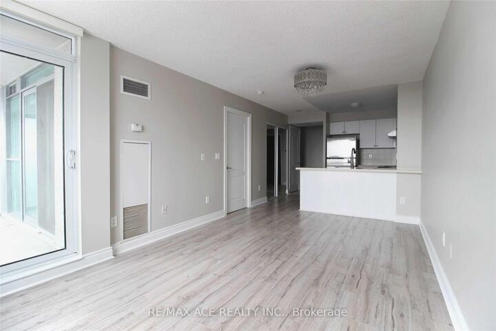 Property Photo:  50 Brian Harrison Way 2701  ON M1P 5J4 
