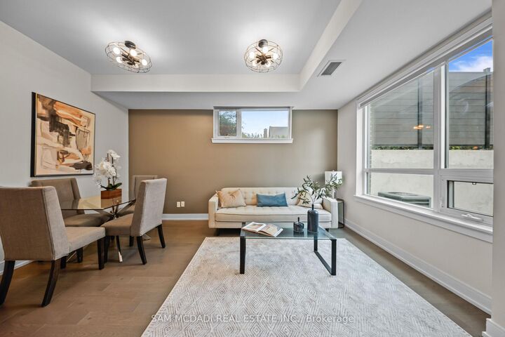 Property Photo:  670 Atwater Avenue 1  ON L5G 0B6 
