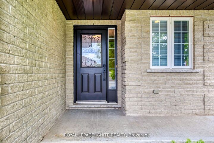 Property Photo: 64 Templewood Drive ON N2R 1X3