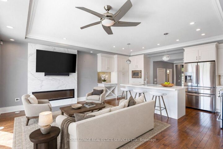 216 Rebecca Street — photo 1
