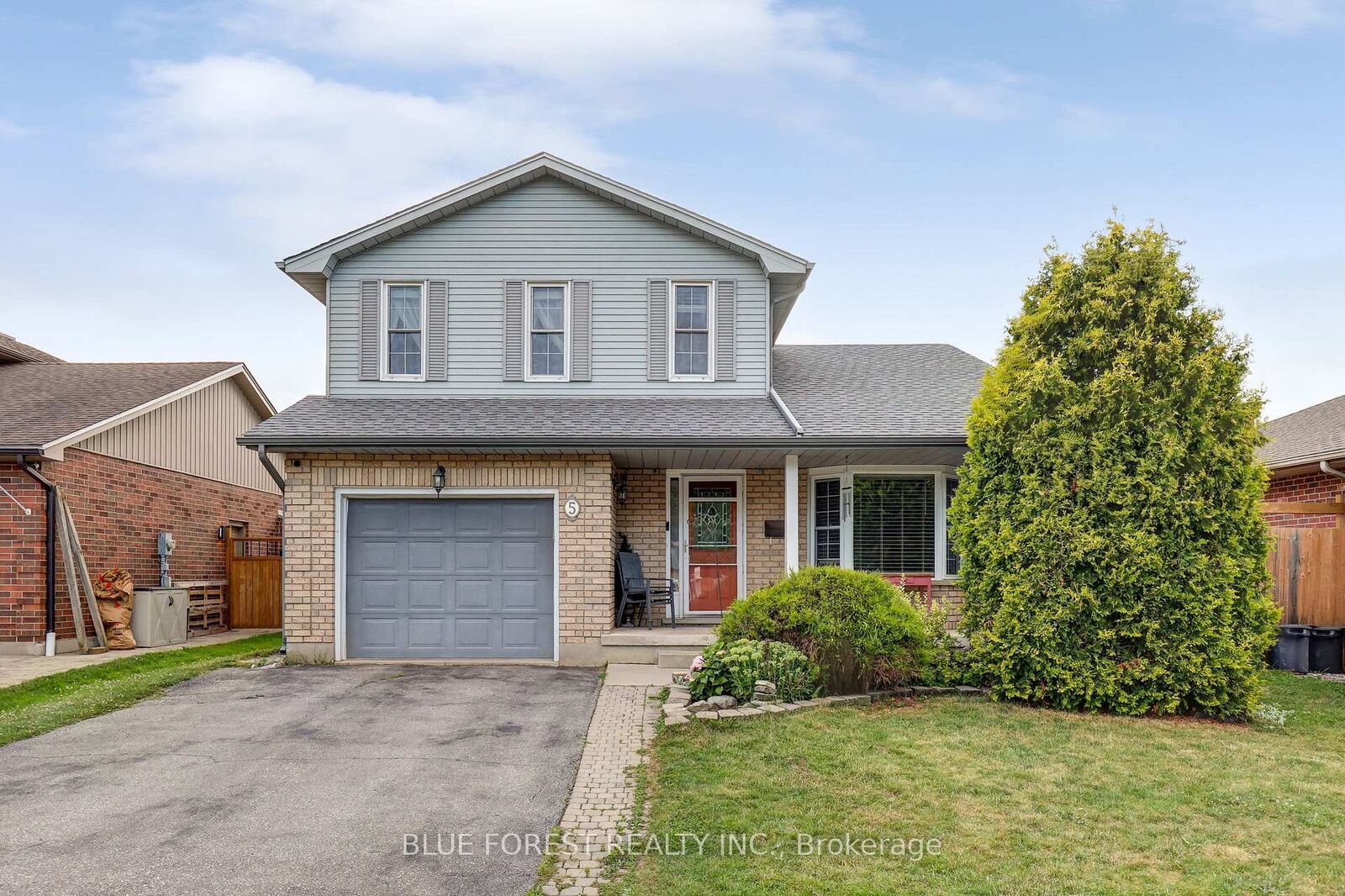 Property Photo:  5 Bonaparte Lane  ON N5V 4B1 