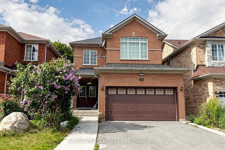 Property Photo: 517 Navigator Drive ON L5W 1P5