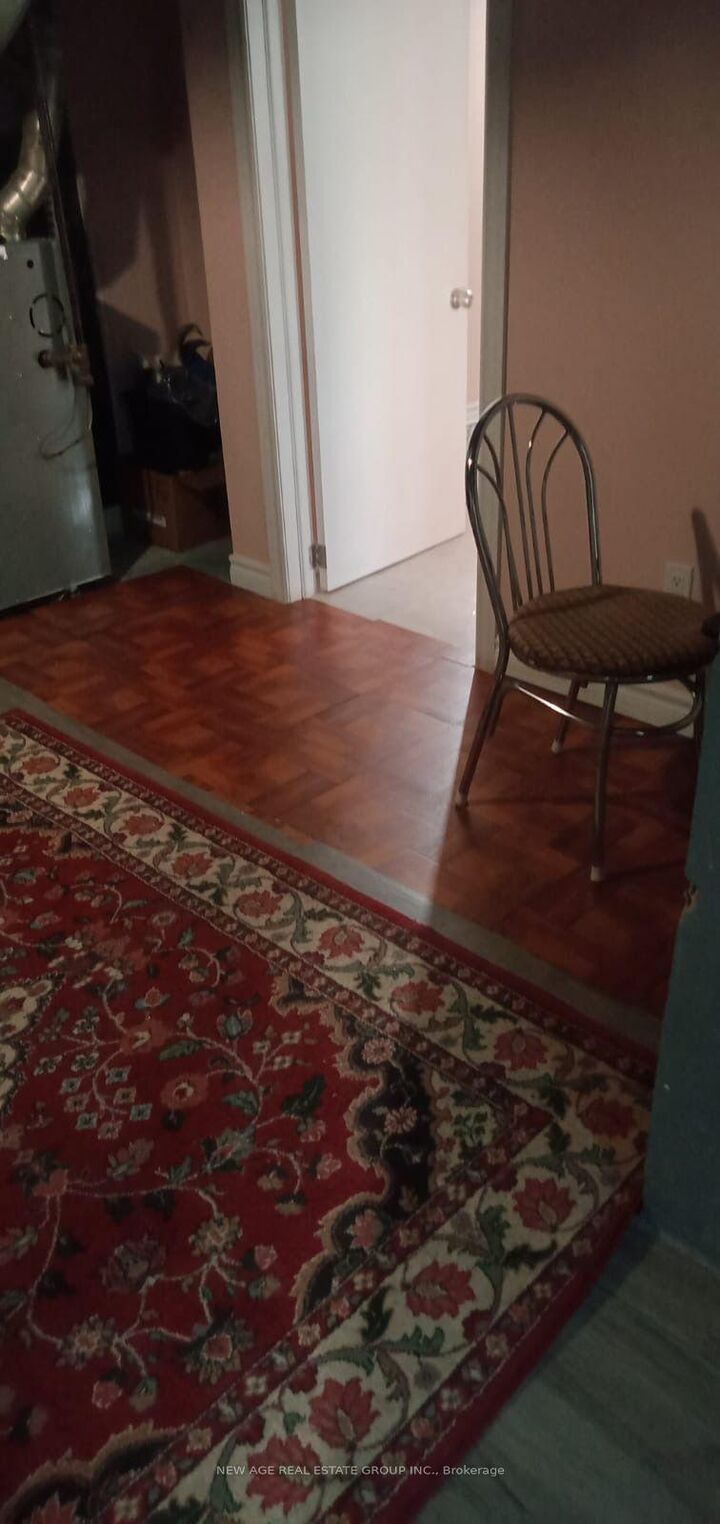 Property Photo: 22 Alice Street ON L8H 4R1