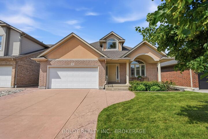 9 Nicholas Drive — photo 1