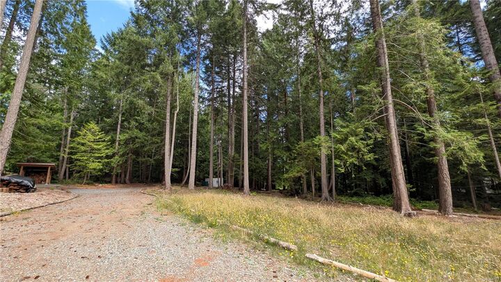 Property Photo: 1685 Hess Rd BC V0R 1X6