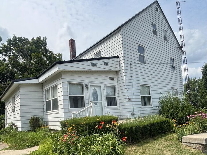 Property Photo:  3970 Oak Street  MI 49765 