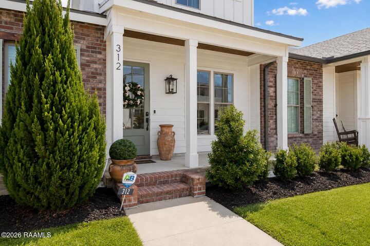 Property Photo:  312 Sandstone Avenue  LA 70583 