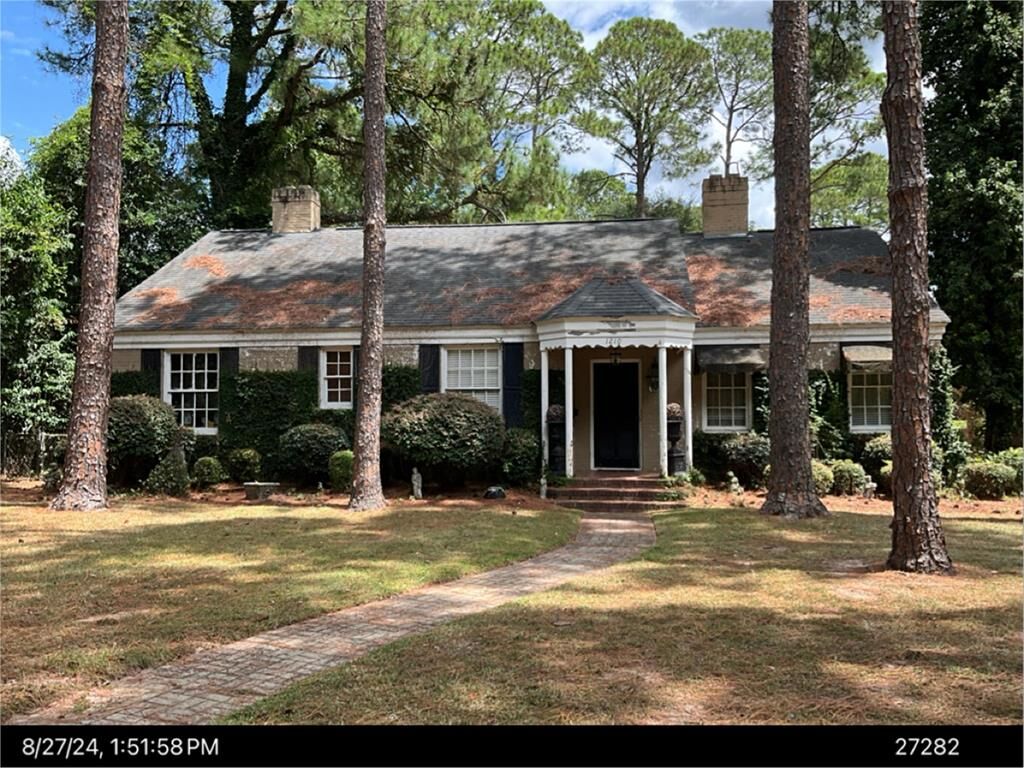 Property Photo: 1210 N Van Buren GA 31701
