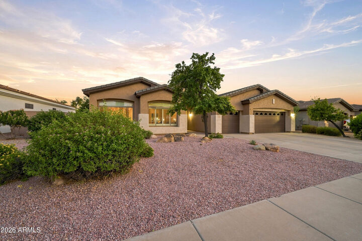 Property Photo: 481 E Vermont Drive AZ 85295