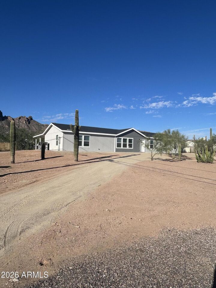 Property Photo: 1170 W Frontier Street AZ 85120