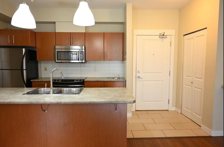 Property Photo: 33545 Rainbow Avenue 202 BC V2S 0B9