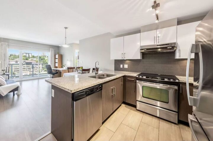 Property Photo: 14 Begbie Street 1904 BC V3M 0C4