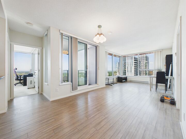 Property Photo: 6658 Dow Avenue 3205 BC V5H 0C7