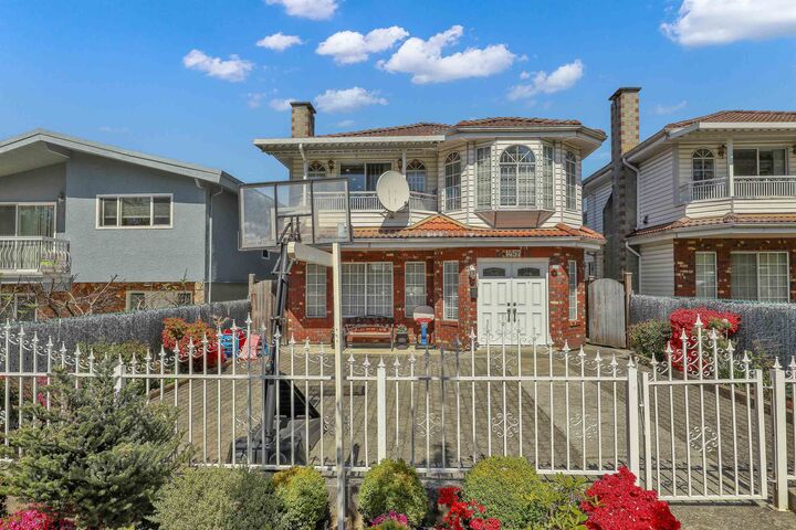 Property Photo: 1457 E 18th Avenue BC V5N 2H2