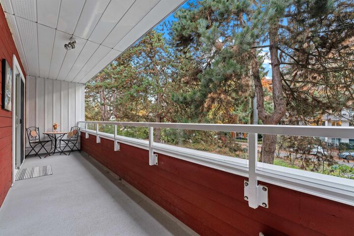 Property Photo:  250 W 1st Street 206  BC V7M 1B4 