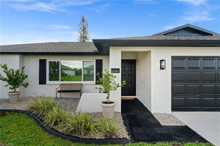 Property Photo:  2141 SW 5th Ave  FL 33991 