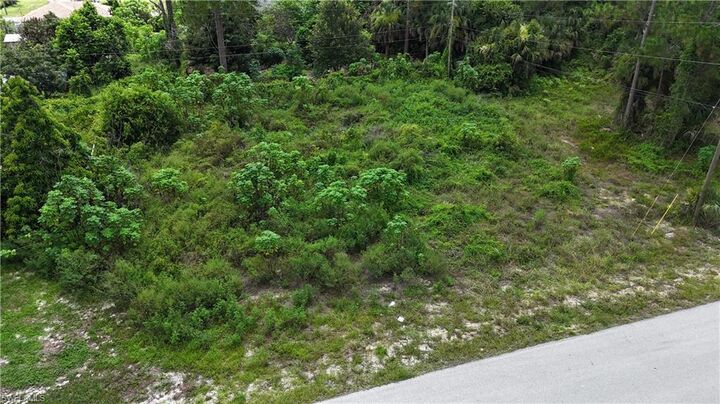 Property Photo:  420 Hamilton Ave  FL 33972 