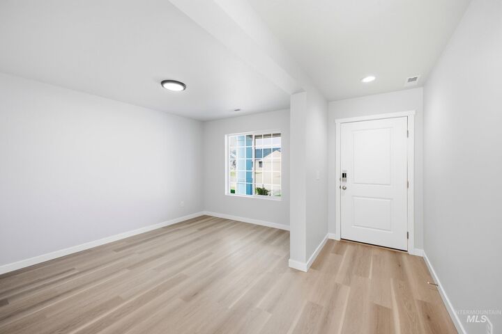 Property Photo: 643 W Novak Dr ID 83617