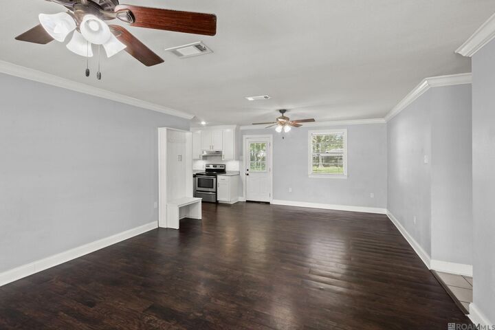 Property Photo: 16807 Chickasaw Ave LA 70739