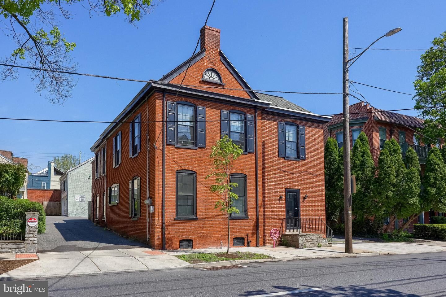 Property Photo:  15 N Lime Street  PA 17602 