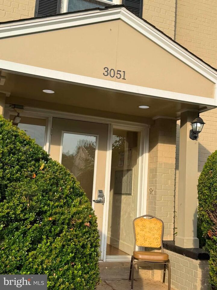 Property Photo: 3051 Patrick Henry Drive 201 VA 22044