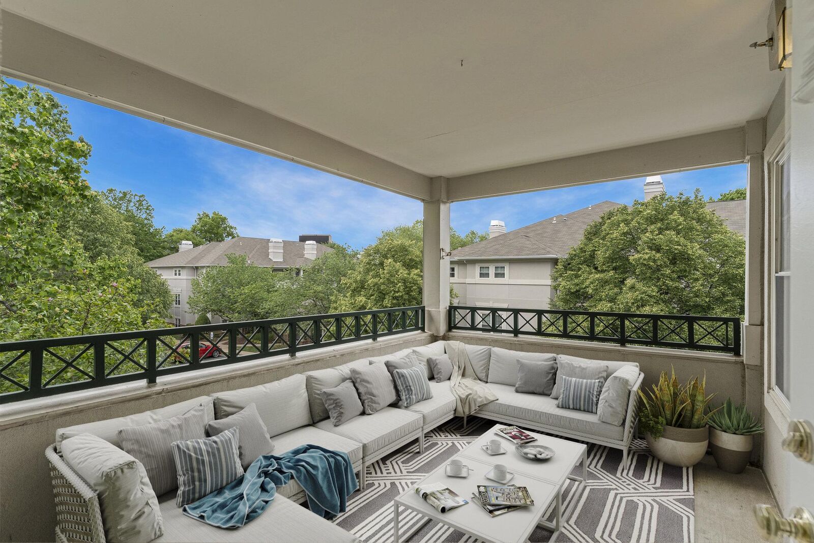 Property Photo: 12005 Taliesin Place 36 VA 20190