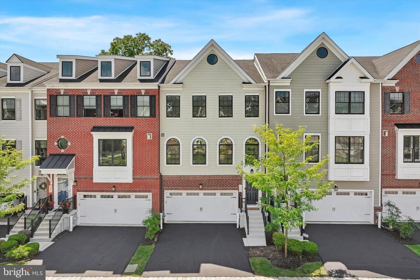 Property Photo:  30 Parkview Circle  PA 19087 