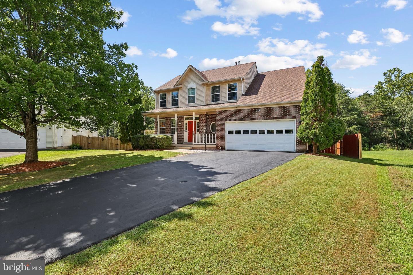 Property Photo: 6217 Oakland Drive VA 22193