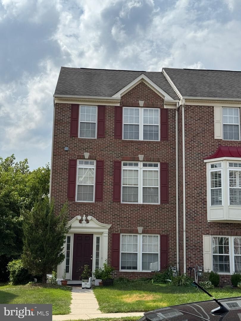 Property Photo:  16410 Steerage Circle  VA 22191 