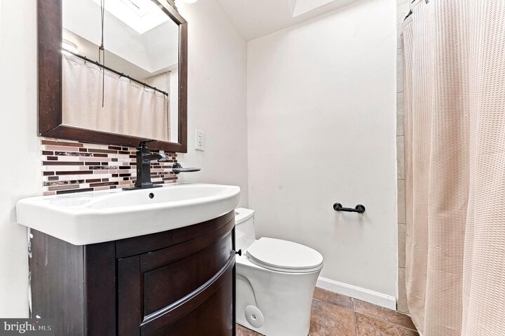 Property Photo: 231 W Wyncliffe Avenue PA 19018