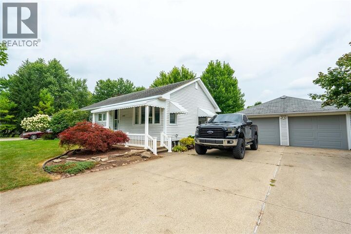 Property Photo: 416 Ignatiefna Street ON N0N 1R0