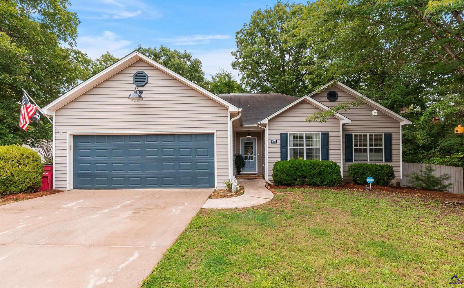 Property Photo: 422 Hickory Glen GA 31028
