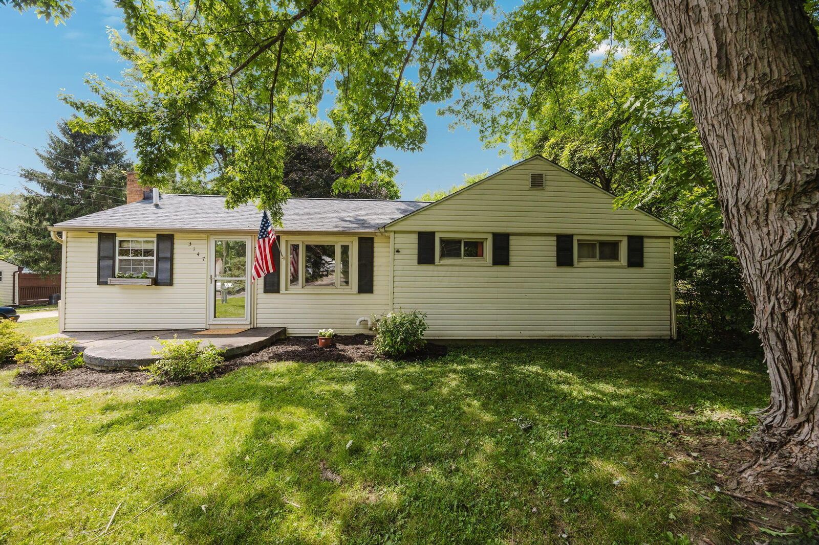 Property Photo:  3147 Mechanicsburg Road  OH 45503 