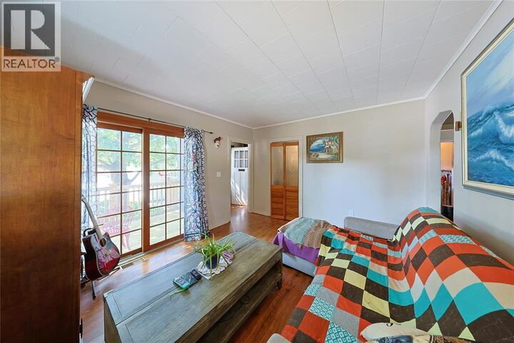 Property Photo:  304 Lorne Avenue  ON N8A 3Z3 