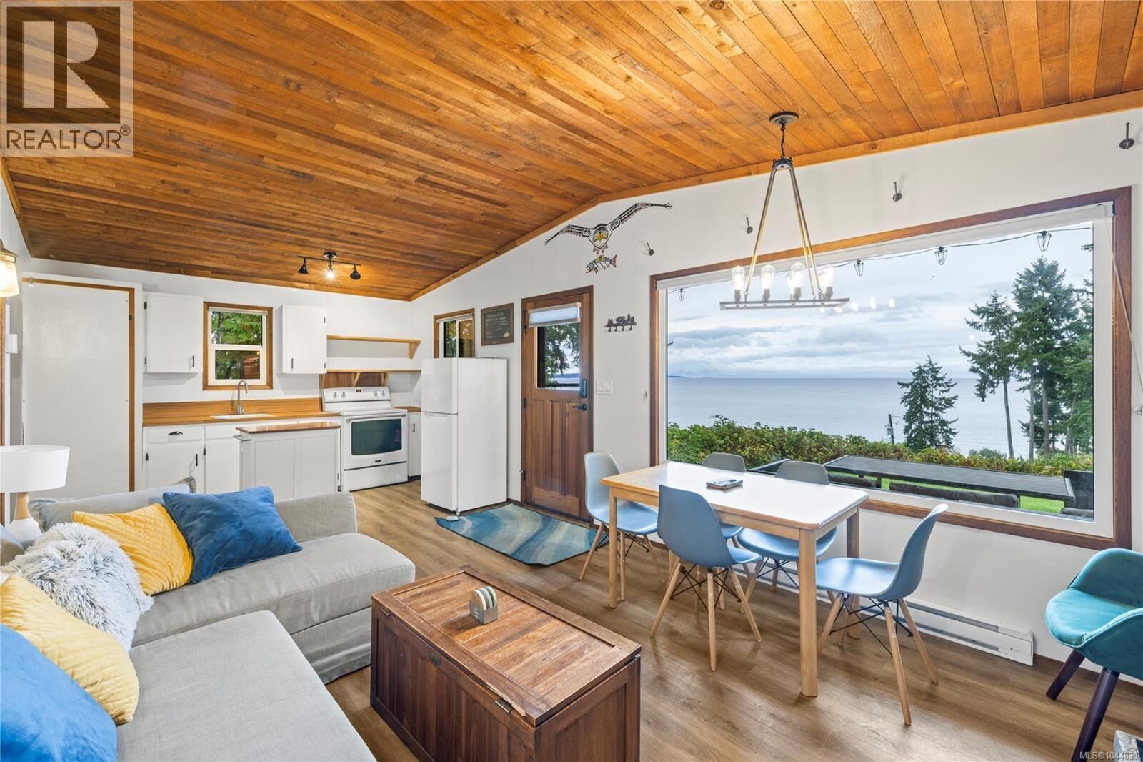 Property Photo: 4375 Kelsey Road 4 BC V0R 1G0