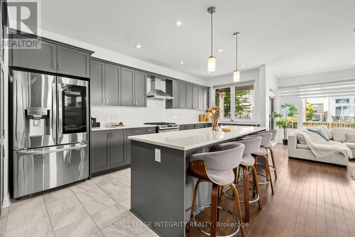 Property Photo:  90 Palfrey Way  ON K2V 0B3 