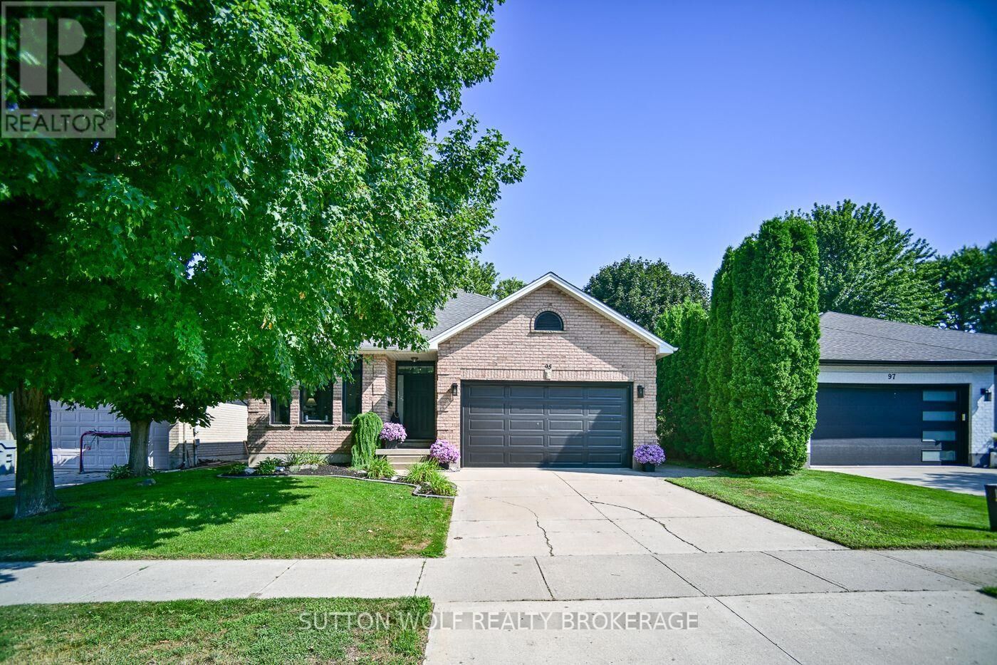 Property Photo:  95 Middlesex Drive  ON N7G 4G5 