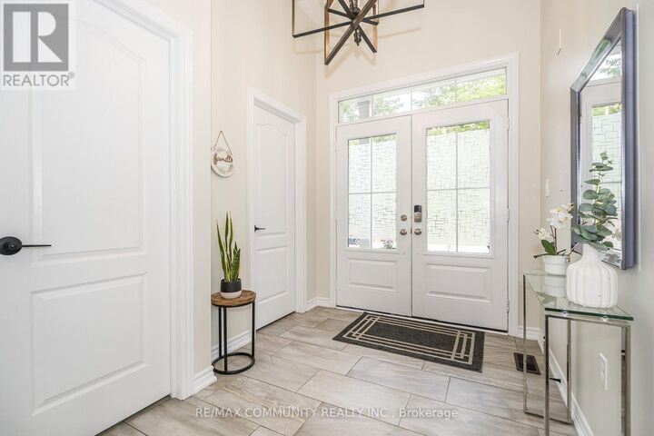 Property Photo: 23 Holyrod Drive ON L1E 0G8