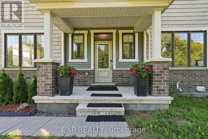 Property Photo:  256 Billrian Crescent  ON K2S 3A5 