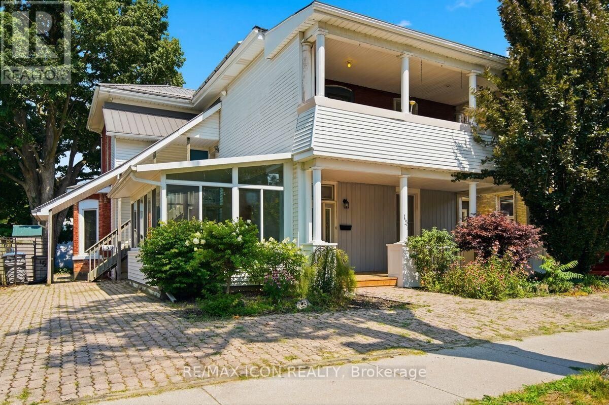 Property Photo:  159 Front Street West  ON N7G 1Y1 