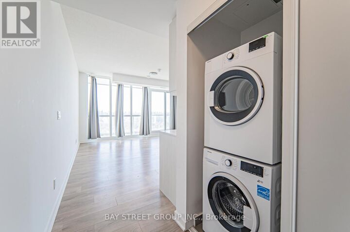 Property Photo:  38 Forest Manor Road 1709  ON M2J 0A9 