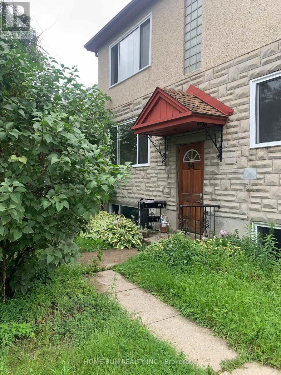 Property Photo:  96 Ontario Street 2  ON K1K 1K9 