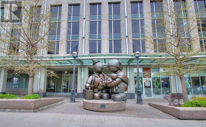 Property Photo: 18 Yonge Street 2714 ON M5E 1Z8